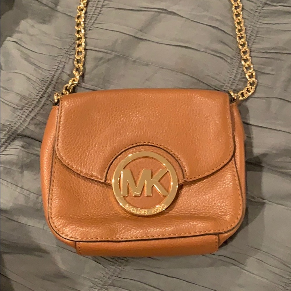 Michael kors crossbody bag